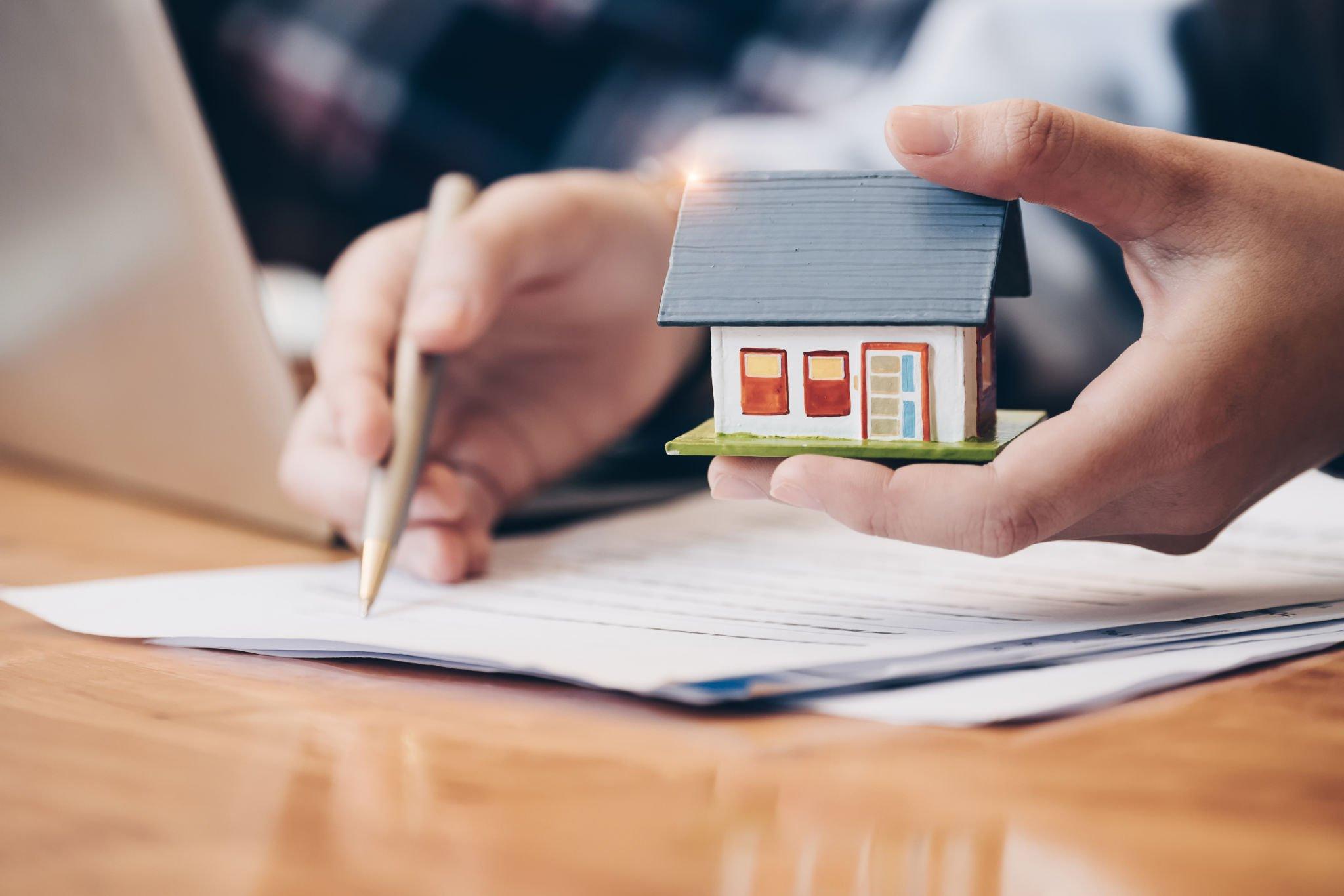 5 Reasons Why You Should Never Buy or Sell Property without an Experienced Real Estate Attorney