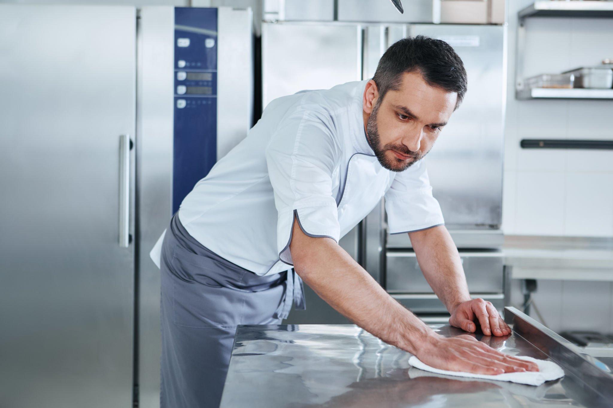 10 Easy Tips for Keeping Your Kitchen Sparkling Clean